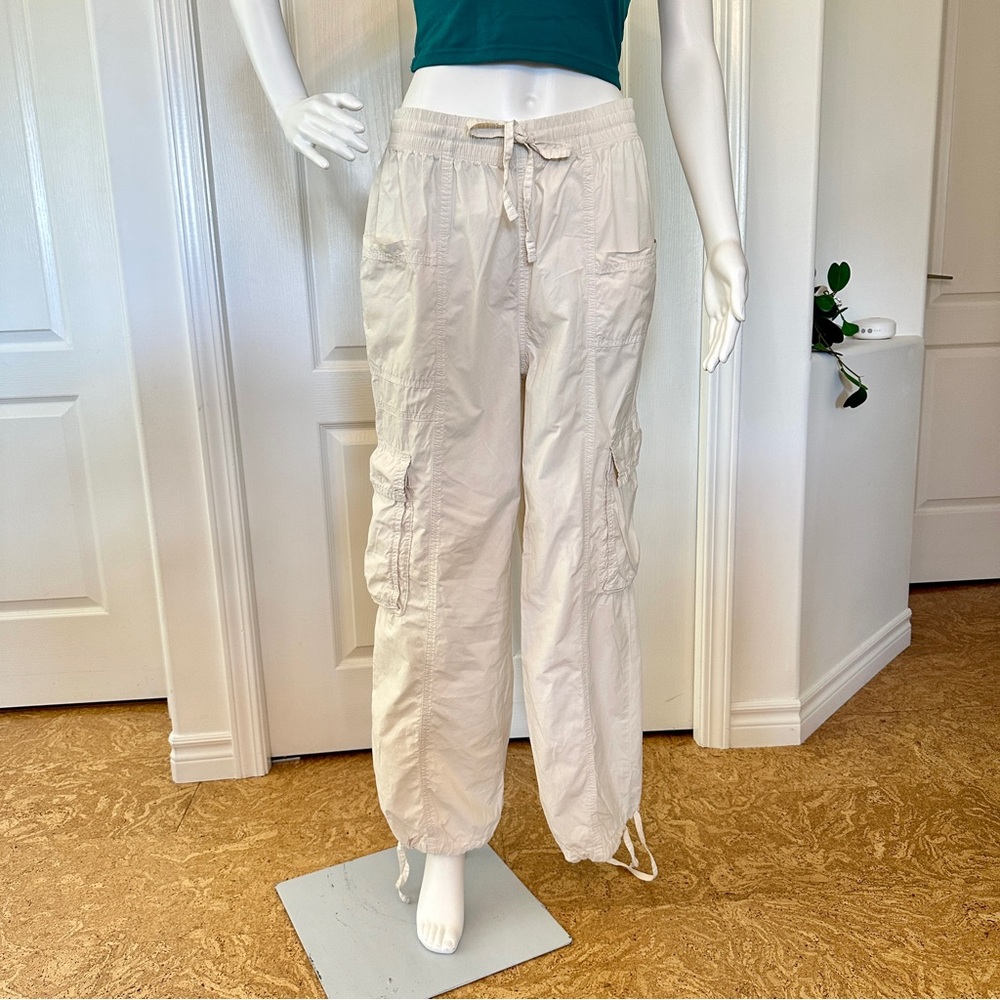 Aerie Cream Cargo Pants (M)